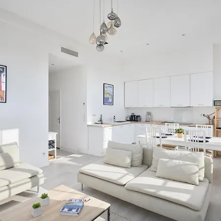 Seasons Suite Antibes Centre